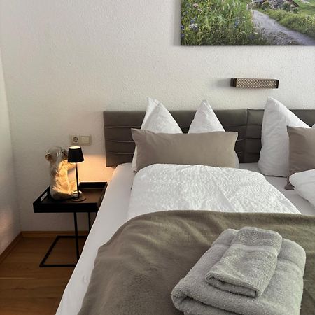 Lechtaler Alpenblick Landeck - Privatzimmer & Ferienwohnung Eksteriør bilde