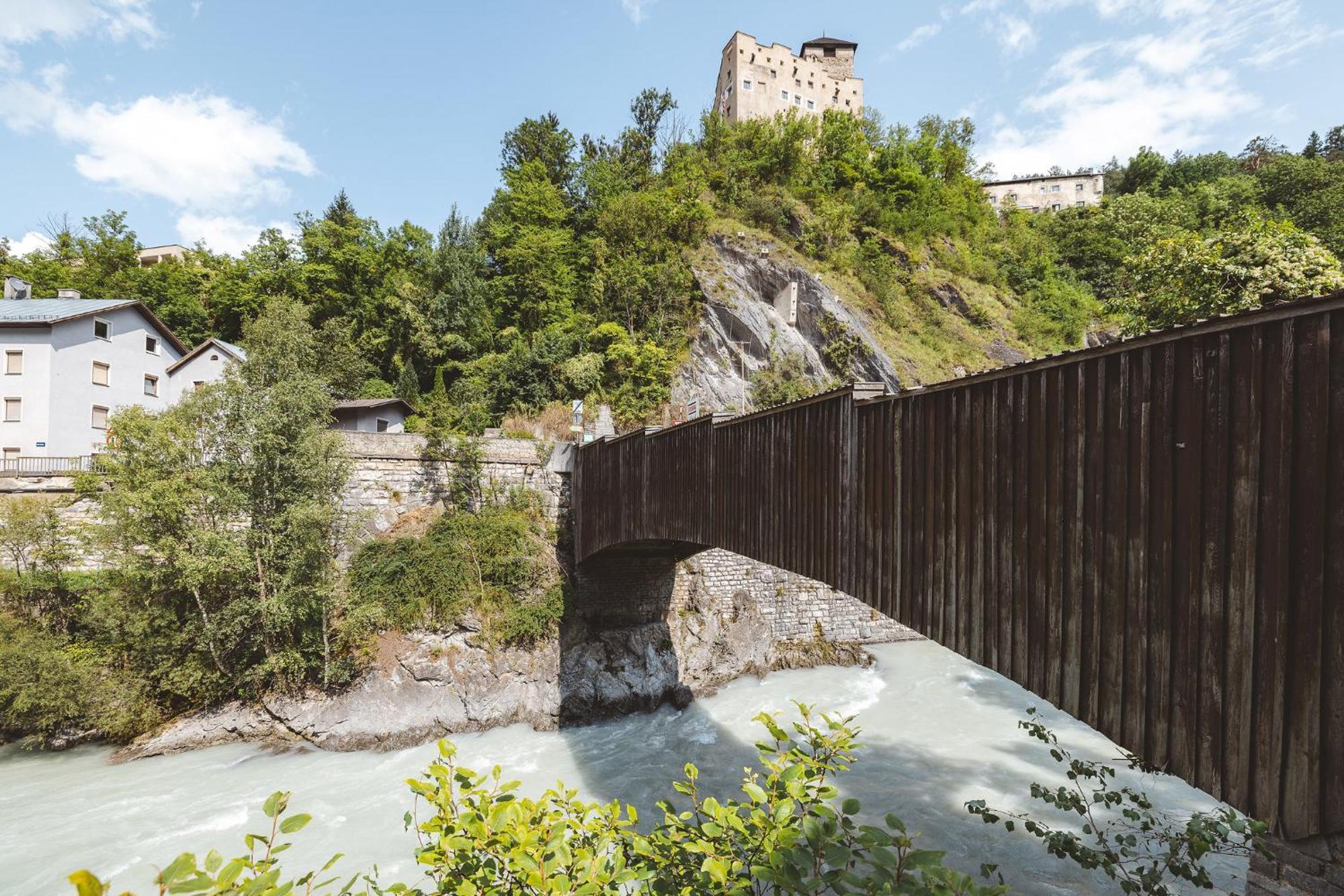 Lechtaler Alpenblick Landeck - Privatzimmer & Ferienwohnung Eksteriør bilde