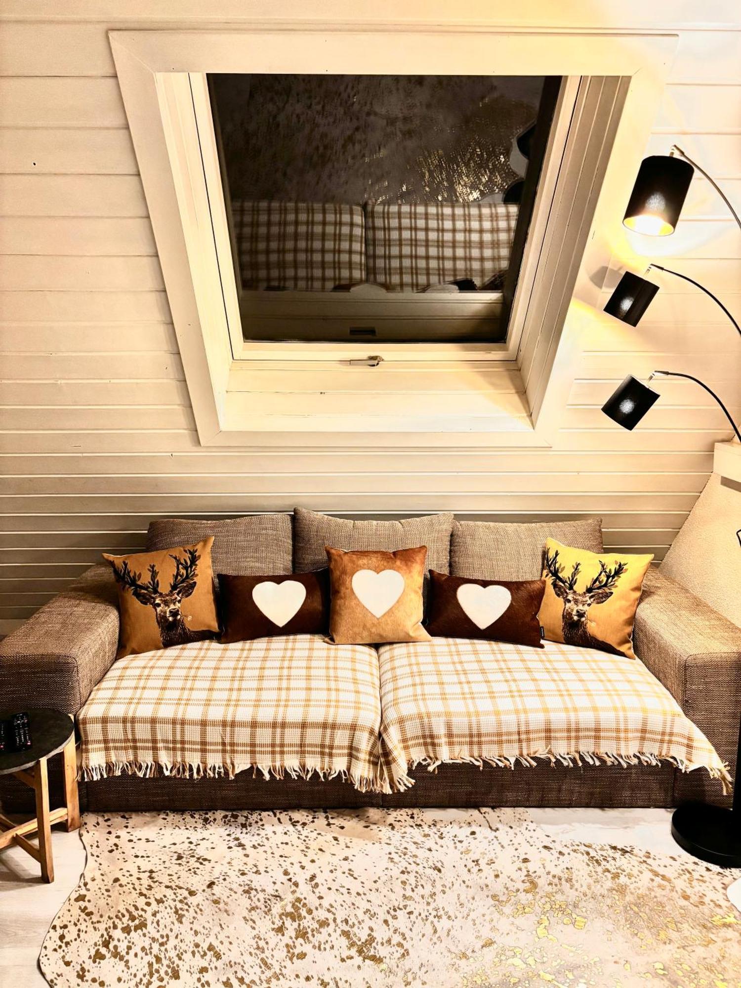 Lechtaler Alpenblick Landeck - Privatzimmer & Ferienwohnung Eksteriør bilde