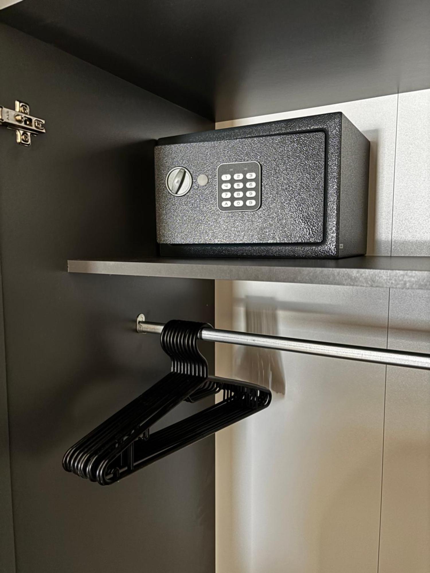 Lechtaler Alpenblick Landeck - Privatzimmer & Ferienwohnung Eksteriør bilde